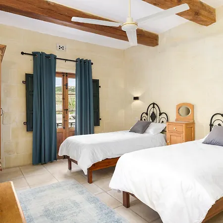 Dar Tal-patri With Private Pool Ghammar