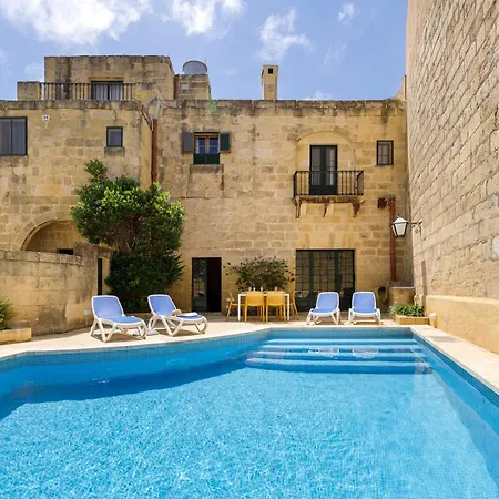 Villa Dar Tal-patri With Private Pool Ghammar