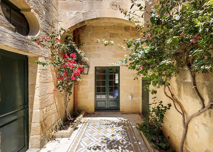 Dar Tal-patri With Private Pool Villa