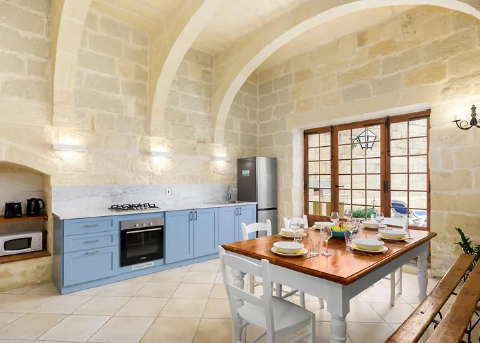 Dar Tal-patri With Private Pool Għammar